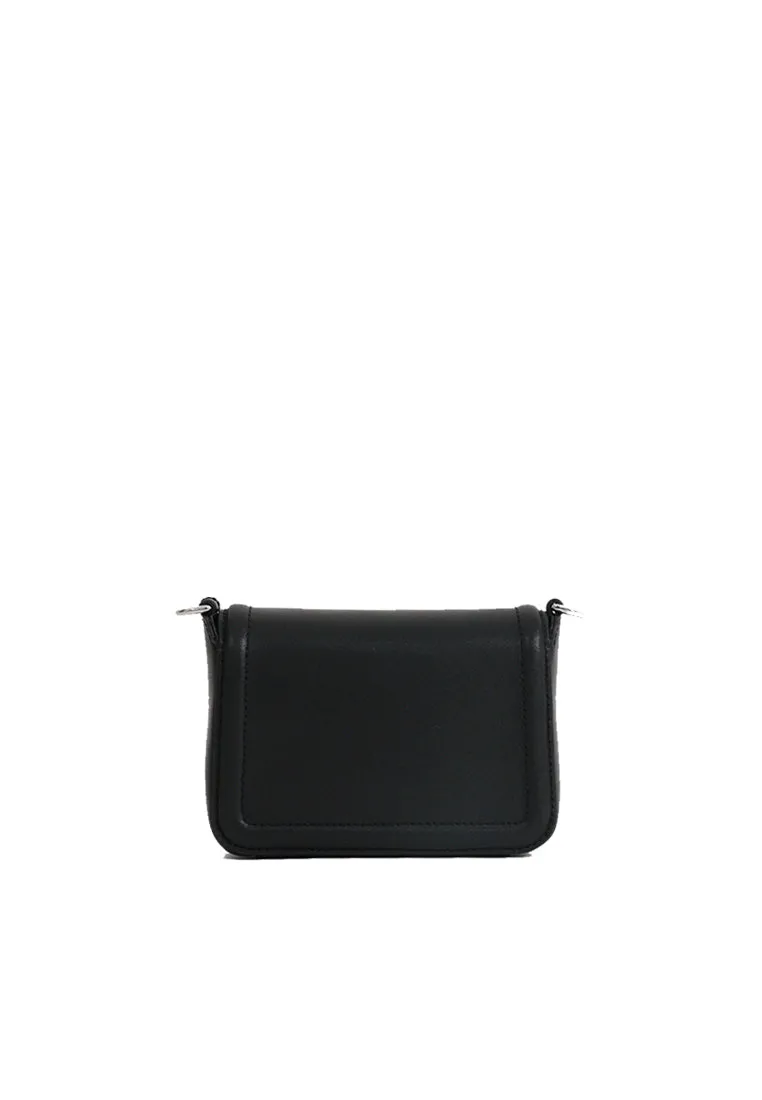 Marc Jacobs Small Full Flap Logo Shoulder bag In Black H130L01RE22