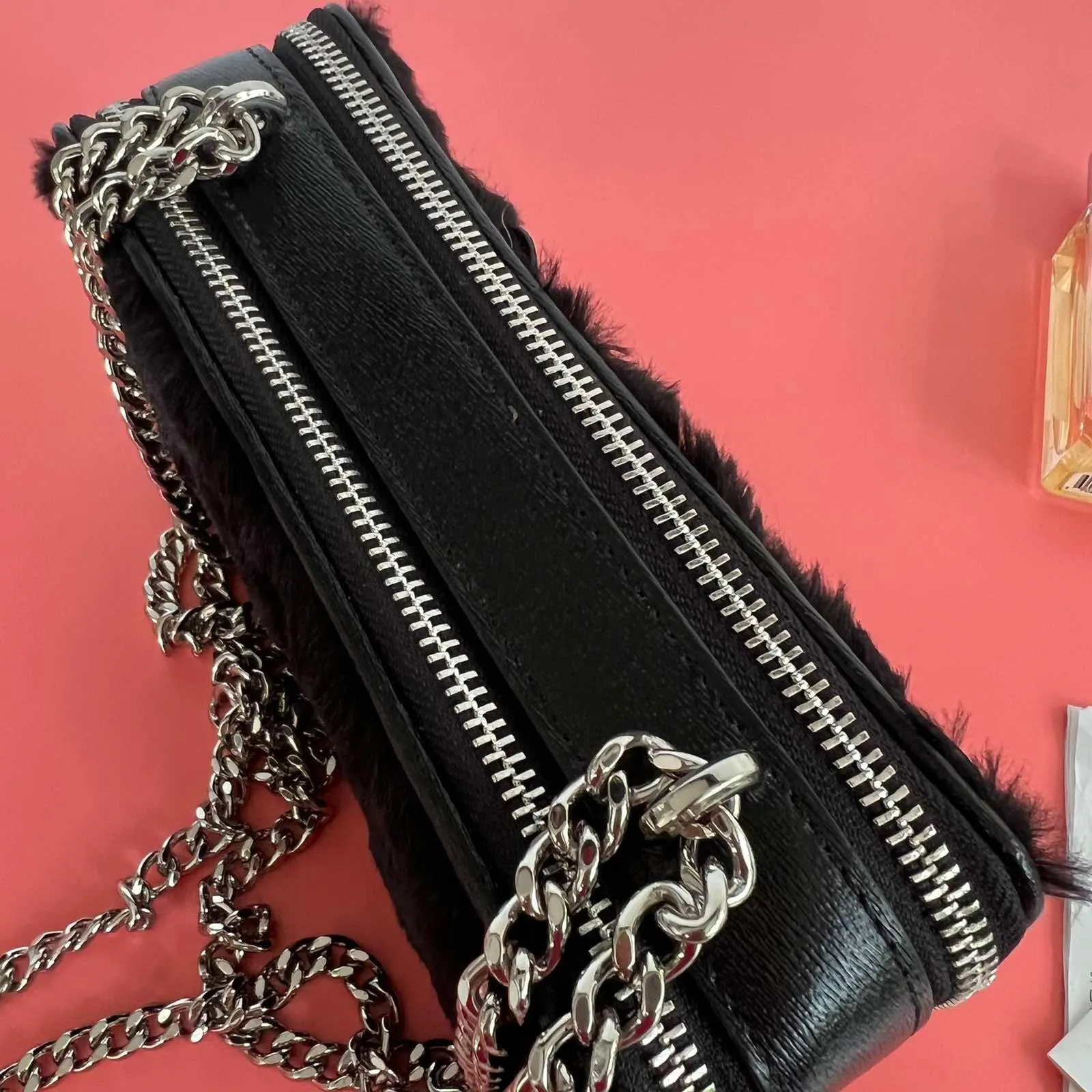 Neve Shearling Embellished Chain Bag