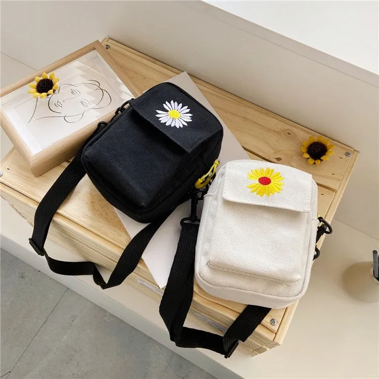 Small Daisy Canvas Small Bag Girl New Ins Japanese Messenger Bag Literary Student Shoulder Mobile Phone Bag