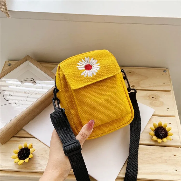 Small Daisy Canvas Small Bag Girl New Ins Japanese Messenger Bag Literary Student Shoulder Mobile Phone Bag